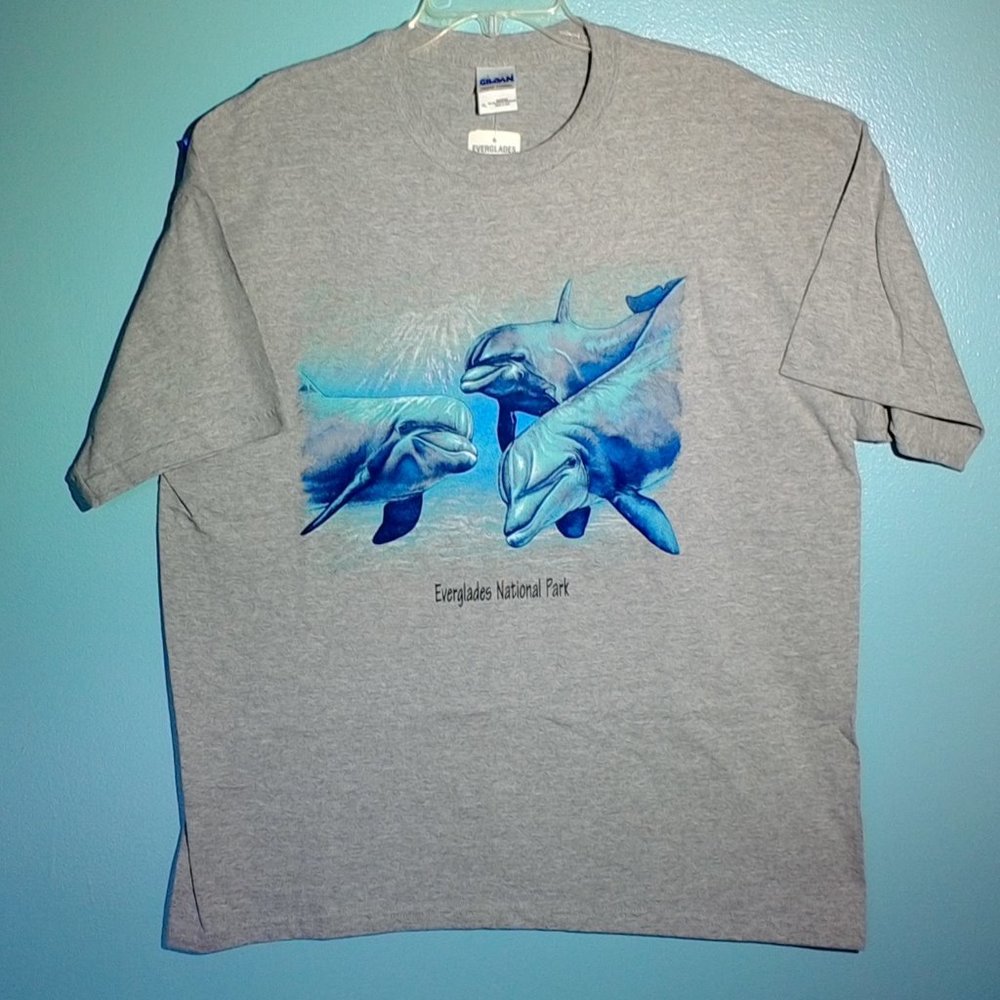Gildan XL dolphin tee WITH TAGS.